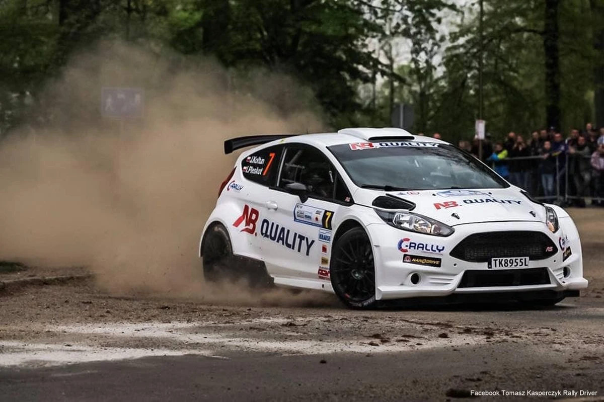 Dziś w nocy zginęło auto Jarosława Kołtuna - szóstego zawodnika, rozgrywanego w ten weekend Rajdu Świdnickiego Krause. Auto zniknęło sprzed hotelu, w którym nocowała załoga Forda Fiesty R5. Jarosław Kołtun i jego pilot Ireneusz Pleskot proszą o pomoc.