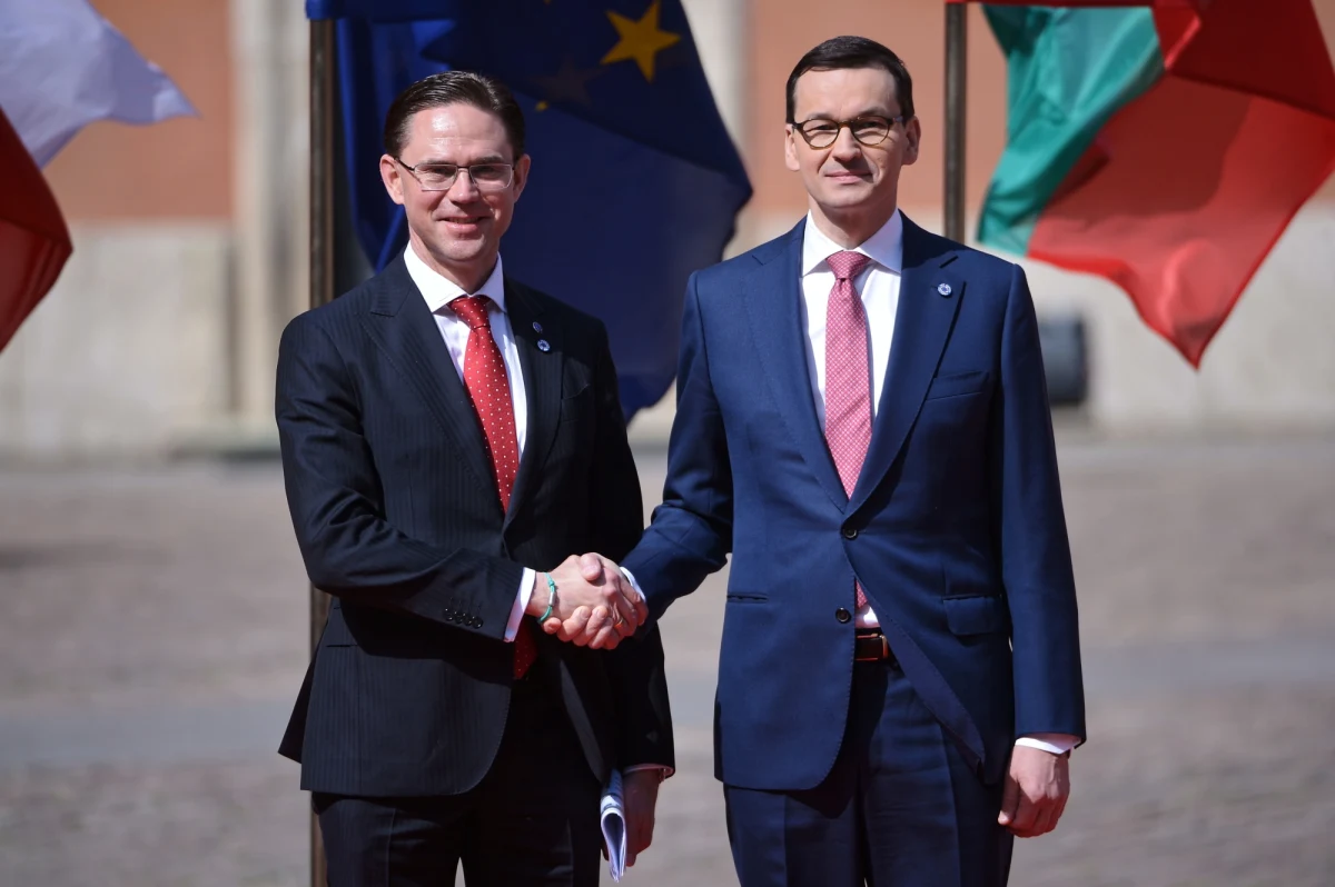 "Oczekujemy większego wkładu Polski w przyszłość UE" - powiedział w środę wiceprzewodniczący Komisji Europejskiej Jyrki Katainen. Ocenił też, że rozwój gospodarczy Polski jest niezwykły, dzięki członkostwu we Wspólnocie - informuje agencja Reutera.