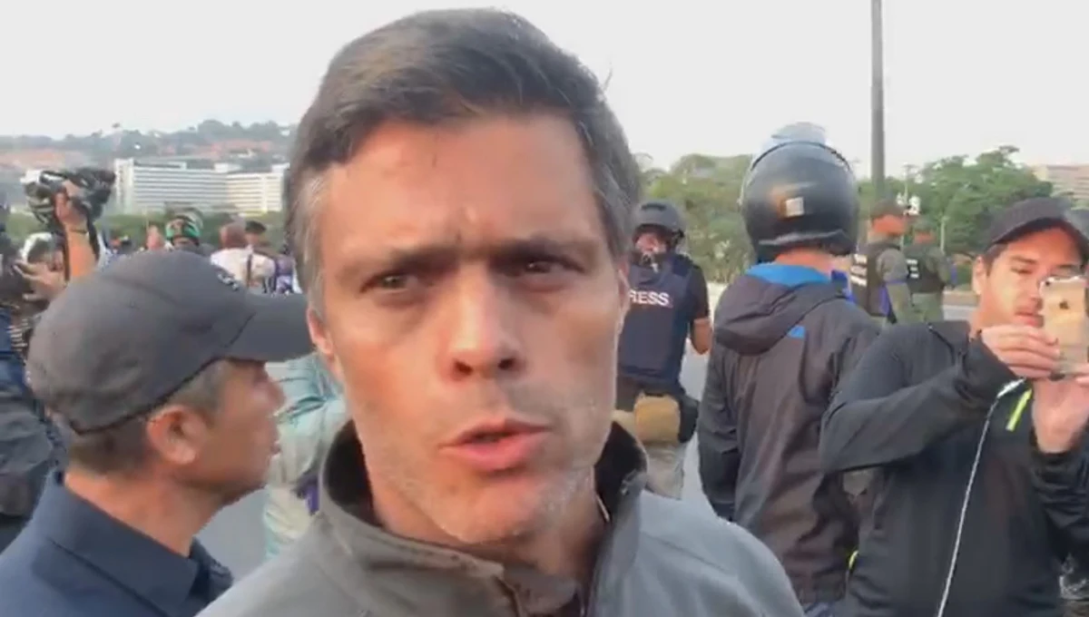Czołowy opozycjonista wenezuelski Leopoldo Lopez, który został wypuszczony we wtorek na wolność, schronił się w rezydencji ambasadora Hiszpanii w Caracas. ​Lopez przebywa w rezydencji ambasadora Hiszpanii wraz z rodziną. Nie poprosił jeszcze o azyl polityczny tego kraju.