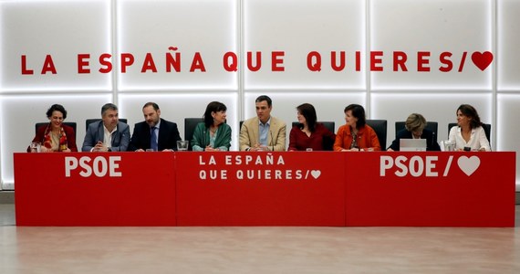 Nowy rząd Hiszpanii premiera Pedra Sancheza powstanie, według czwartkowych deklaracji socjalistów, do końca czerwca. Ma być tworzony samodzielnie przez Hiszpańską Socjalistyczną Partię Robotniczą (PSOE), a więc nie będzie miał większości w parlamencie.
