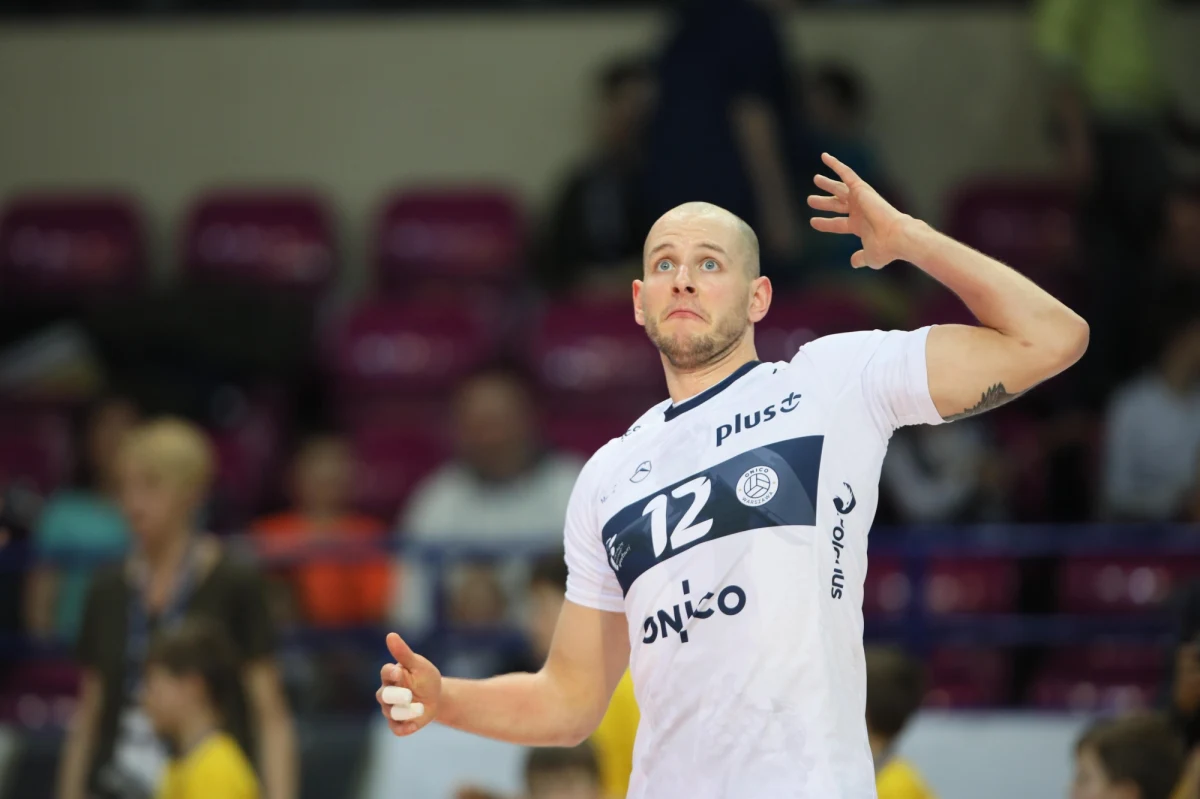 Polska reprezentacja siatkarzy bez ważnych zawodników przed startem Ligi Narodów.  Bartosz Kurek i Wilfredo Leon nie znaleźli się w 30-osobowej, szerokiej kadrze reprezentacji Polski na tegoroczną edycję Ligi Narodów siatkarzy - poinformował PZPS.