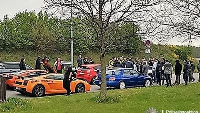 Niemiecka policja zatrzymała kierowców 120 sportowych aut. "Zostaliśmy potraktowani jak przestępcy"