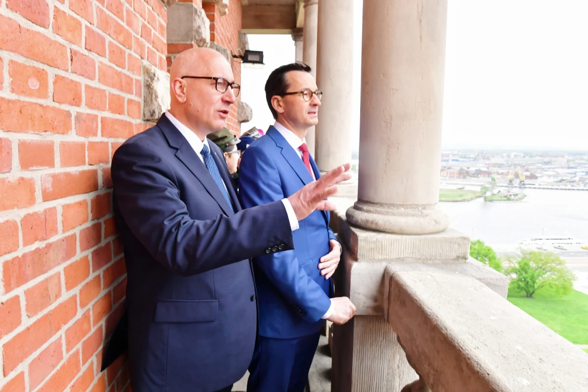 Policja zatrzymała sprawcę pobicia działacza zachodniopomorskiego PiS. Taką informację przekazał Joachim Brudziński. Zaatakowany w sobotę został mężczyzna, który - jak relacjonuje szef MSWiA - roznosił w Szczecinie ulotki wyborcze Brudzińskiego.