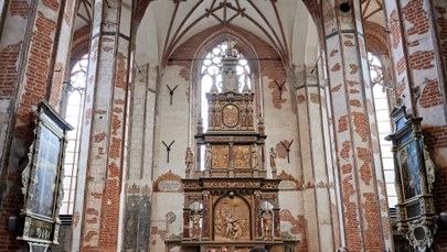 Gdańsk: Można już podziwiać zabytkowy ołtarz po renowacji