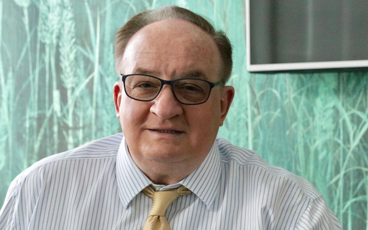 "Jeżeli cenimy Unię Europejską to nie trzeba tej miłości wypisywać wszędzie i zawsze. Wystąpienie Donalda Tuska było bałamutne i puste. (…). Dał klarowną instrukcję opozycji totalnej: nie popierajcie, przeszkadzajcie. (…). Zamiast uczcić Konstytucję przypuścił atak na rząd" - powiedział  Poranny gość RMF FM Jacek Saryusz-Wolski, były eurodeputowany z ramienia PO i kandydat PiS do Parlamentu Europejskiego. 