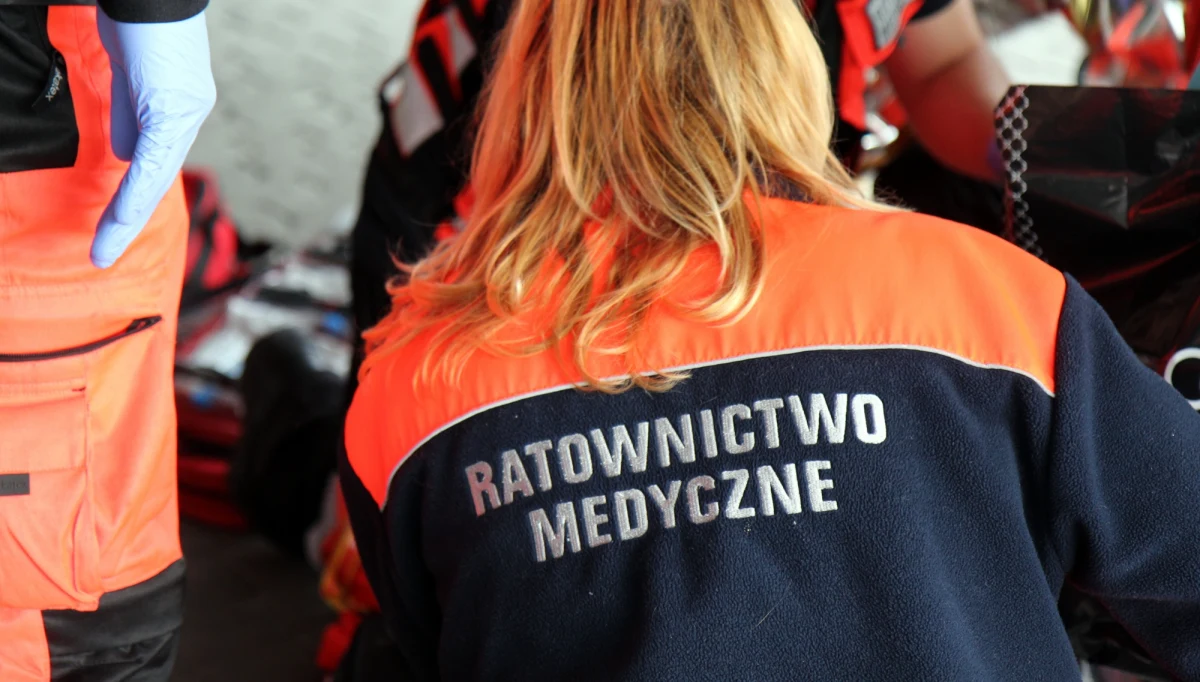 ​Prokuratura wszczęła śledztwo w sprawie tragicznego wypadku na promie w Świnoujściu. W sobotę dwaj pracownicy spadli z pokładu samochodowego. Jeden z nich zginął na miejscu, drugi w ciężkim stanie trafił do szpitala.