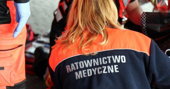 ​Prokuratura wszczęła śledztwo w sprawie tragicznego wypadku na promie w Świnoujściu. W sobotę dwaj pracownicy spadli z pokładu samochodowego. Jeden z nich zginął na miejscu, drugi w ciężkim stanie trafił do szpitala.