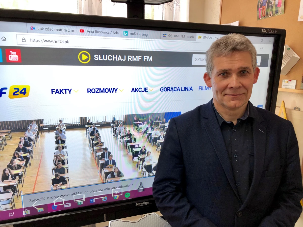 Za maturzystami egzamin z matematyki na poziomie podstawowym. Jak Wam poszło? Sprawdźcie na RMF24. Na naszej stronie oraz na naszym profilu na Facebooku razem z nauczycielem matematyki i tegorocznymi maturzystami rozwiązaliśmy wszystkie zadania.