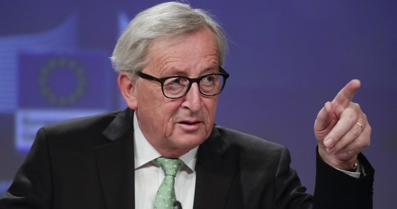 Porównywanie szefa Rady Europejskiej Donalda Tuska do Hitlera i Stalina jest całkowicie nie do zaakceptowania - oświadczył we wtorek w Brukseli szef Komisji Europejskiej Jean-Claude Juncker, wskazując, że liczba ataków ad personam rośnie w Europie.