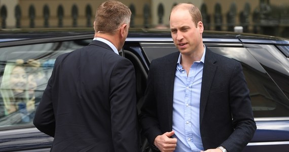 Drugi w linii do brytyjskiego tronu książę Cambridge William pogratulował we wtorek swojemu bratu, księciu Harry'emu, narodzin dziecka. "Jest mi bardzo miło, że mogę (go) powitać w stowarzyszeniu ludzi pozbawionych snu, które skupia rodziców" - żartował.