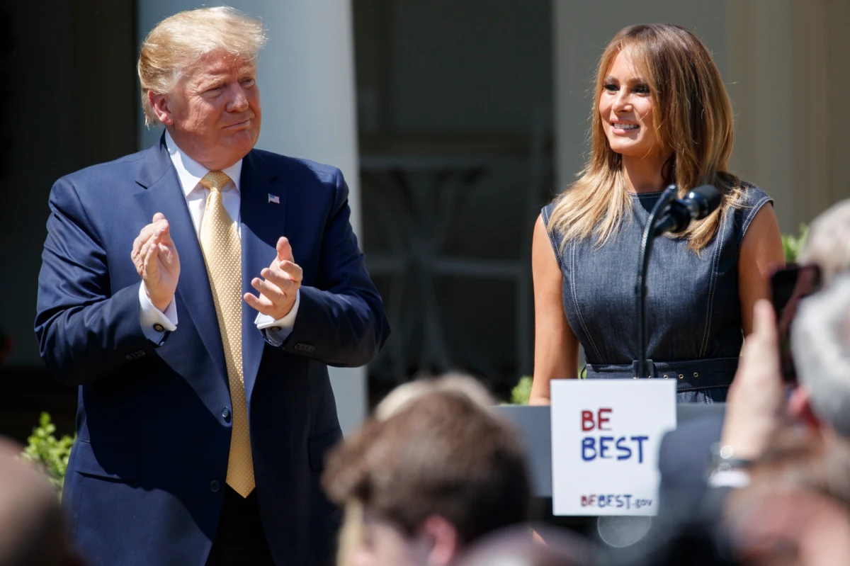 Prezydent USA Donald Trump przyznał w środę, że zgłosił fiskusowi w latach 1985-1994 straty przekraczające 1 mld dol. i przez osiem lat nie płacił podatków. Napisał na Twitterze, że był to w tych czasach "sport deweloperów", a straty wykazuje się, by uniknąć podatków.
