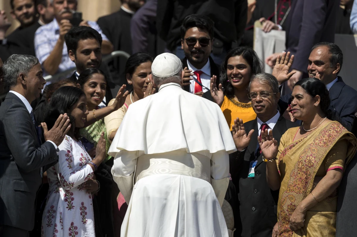 Franciszek ustanowił nowe normy dotyczące walki z pedofilią w Kościele. W opublikowanym w czwartek dokumencie ogłosił procedury w sprawie zgłaszania przypadków molestowania i przemocy seksualnej oraz rozliczania biskupów z ich działań.