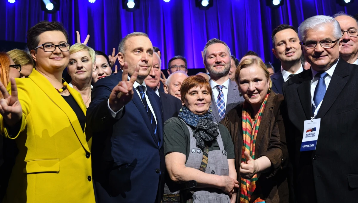 W czwartek wystartowała aplikacja "Latarnik wyborczy", która umożliwia porównanie deklaracji komitetów wyborczych z naszymi poglądami i pomaga podjąć świadomą decyzję na kogo głosować w eurowyborach. Narzędzie uwzględnia odpowiedzi sześciu komitetów. Udziału w ankiecie odmówiła Koalicja Europejska.