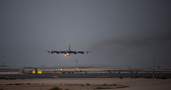 Amerykańskie bombowce B-52 wylądowały w głównej bazie lotniczej USA w Katarze - poinformowały właśnie amerykańskie siły powietrzne. Jak podaje Associated Press, Biały Dom nakazał rozmieszczenie bombowców w Zatoce Perskiej, by przeciwdziałać  zagrożeniom ze strony Iranu.