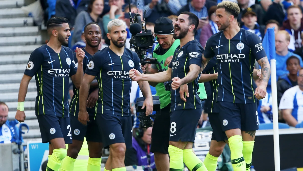 Po raz szósty w historii i drugi z rzędu piłkarze Manchesteru City zdobyli mistrzostwo Anglii. W ostatniej kolejce sezonu pokonali na wyjeździe Brighton & Hove Albion 4:1. Podopieczni trenera Josepa Guardioli są pierwszą od 10 lat drużyną, która obroniła tytuł.
