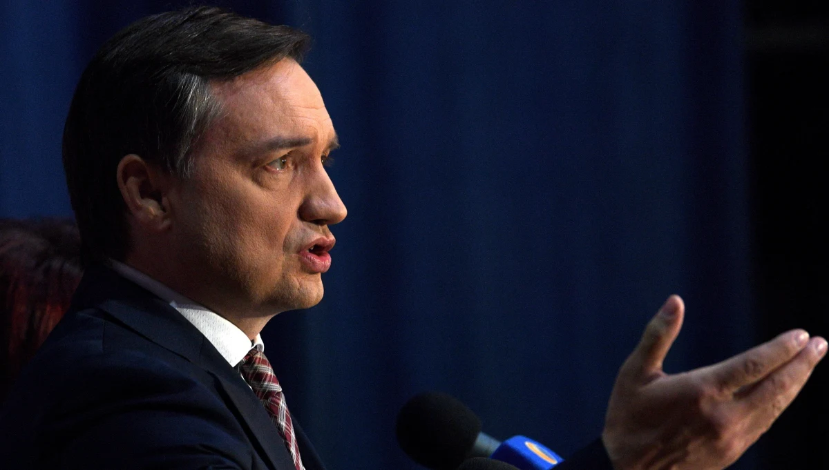 Prokurator Generalny Zbigniew Ziobro powołał zespół prokuratorów, którego zadaniem jest przeprowadzenie analizy zdarzeń przedstawionych w filmie Tomasza Sekielskiego "Tylko nie mów nikomu" - przekazała PAP rzeczniczka Prokuratury Krajowej prokurator Ewa Bialik.