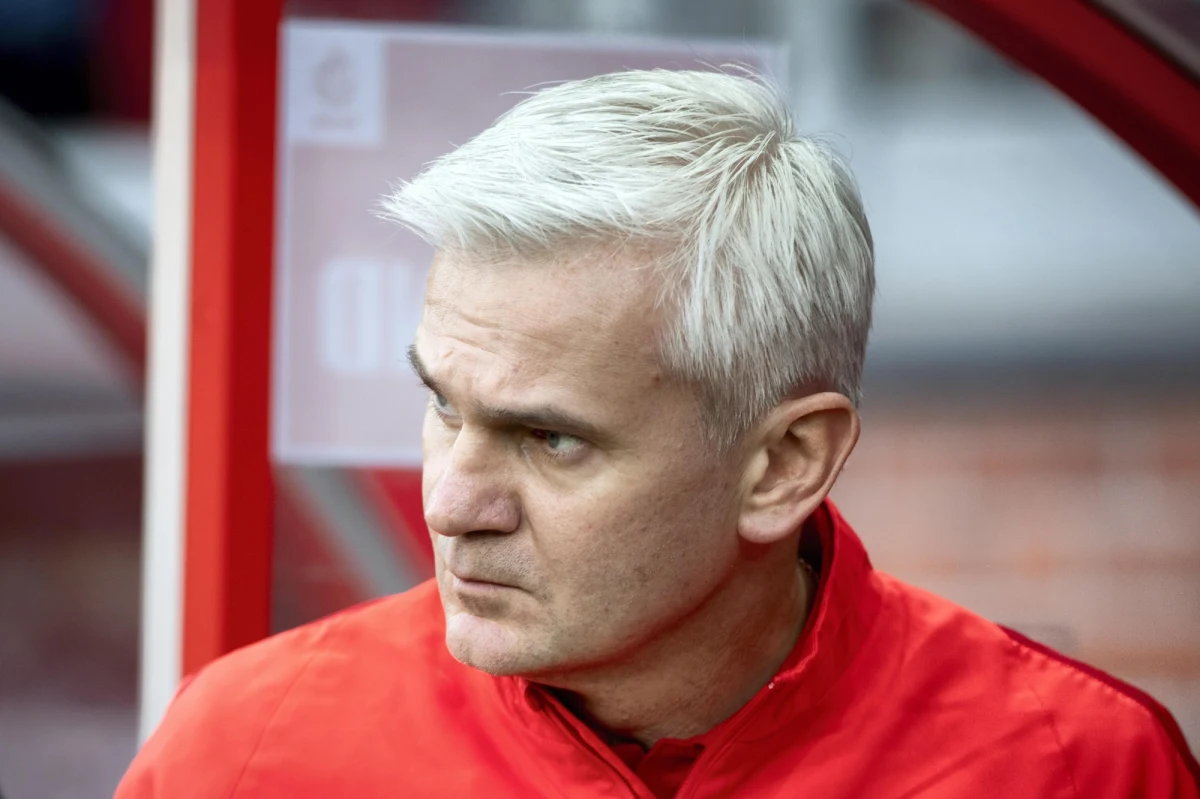 Jacek Magiera, selekcjoner młodzieżowej reprezentacji Polski do lat 20 ogłosił nazwiska 21 piłkarzy, którzy zagrają na Mistrzostwach Świata U-20. W gronie powołanych jest 9 zawodników grających w zagranicznych klubach. Polska będzie gospodarzem młodzieżowych mistrzostw. Pojedynki fazy grupowej biało-czerwoni będą rozgrywać w Łodzi. Rywalami naszej drużyny będą Kolumbia, Senegal i Tahiti.