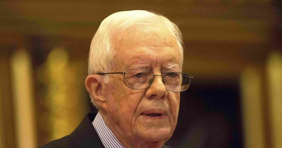 Były prezydent USA Jimmy Carter przeszedł operację biodra, które złamał wychodząc ze swojego domu na polowanie na indyki - poinformowała organizacja nonprofit Carter Center. Według komunikatu zabieg przebiegł pomyślnie.