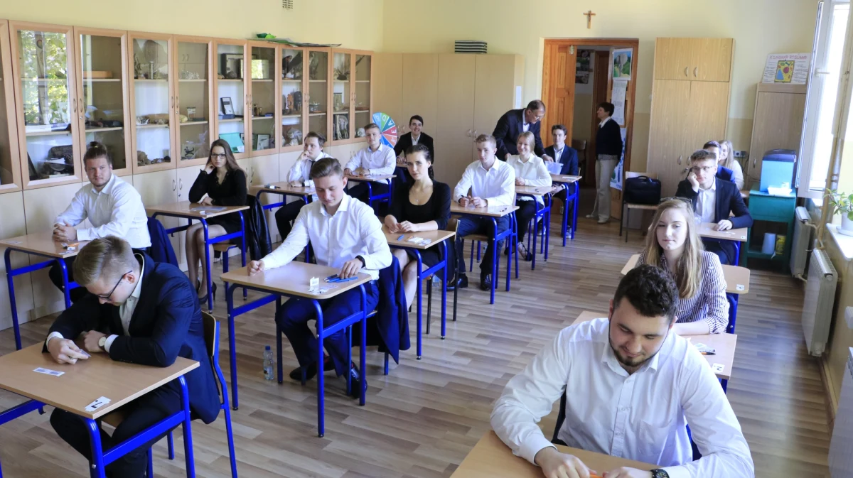 Matura z języka niemieckiego na poziomie rozszerzonym rozpoczęła się we wtorek o godzinie 14:00 i trwała 150 minut. Poniżej publikujemy arkusz CKE - język niemiecki - poziom rozszerzony wraz z rozwiązaniami zaproponowanymi przez eksperta portalu Interia.pl