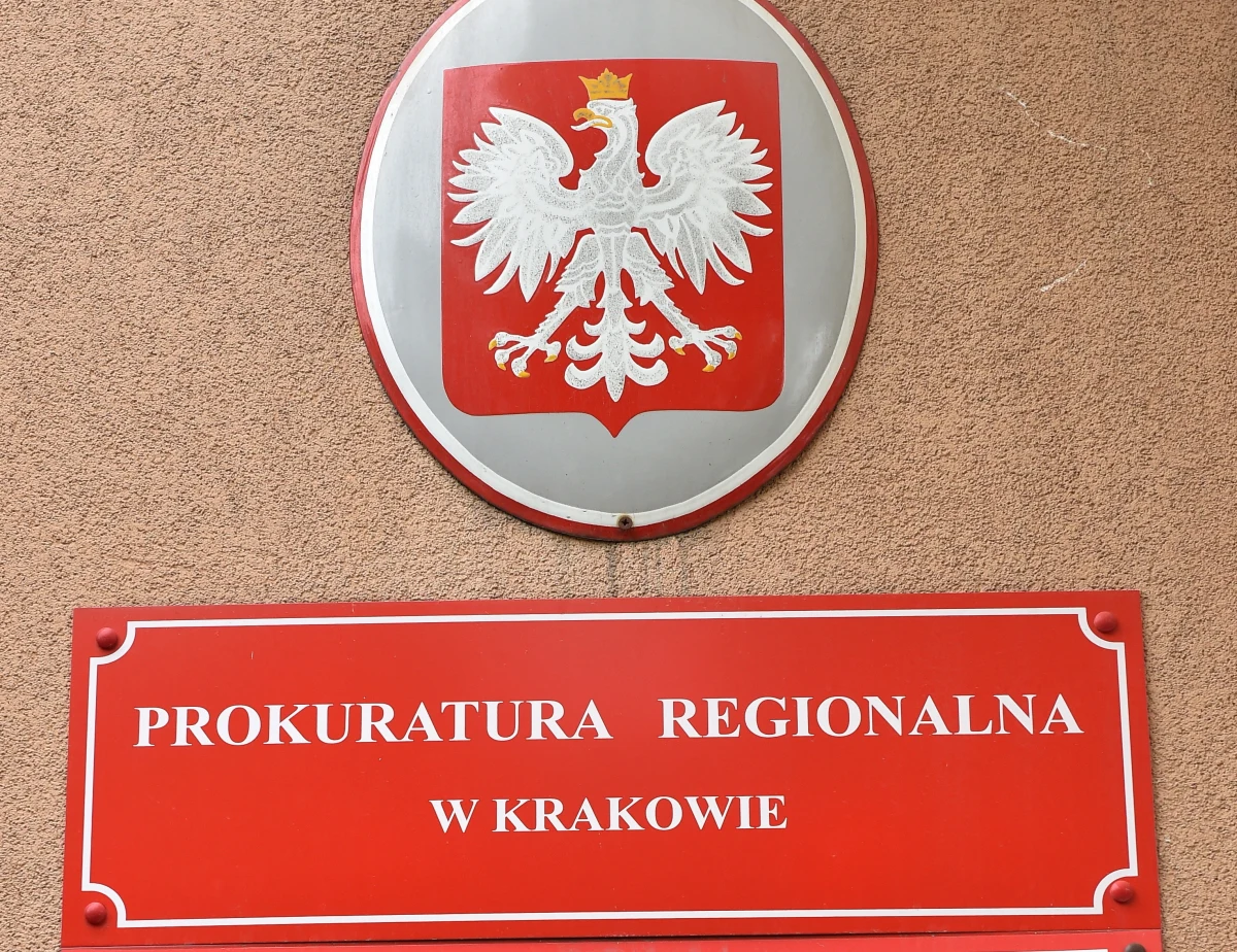Dobra zmiana w prokuraturze pod ostrzałem prokuratorów z regionu krakowskiego. Zarzucili przełożonym pozaprawne ograniczanie ich niezależności. Jak dowiedzieli się reporterzy RMF FM, zgromadzenie prokuratorów Prokuratury Regionalnej w Krakowie jednogłośnie przyjęło alarmującą uchwałę między innymi w tej sprawie. 