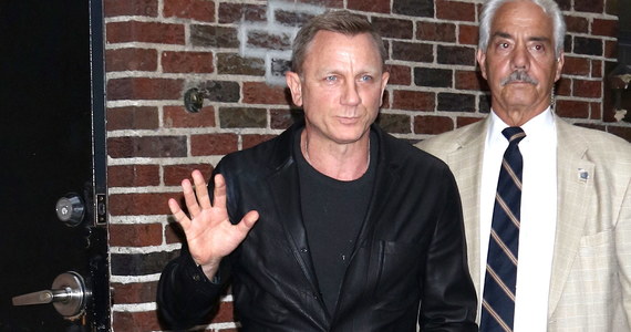 ​Daniel Craig doznał kontuzji podczas zdjęć do najnowszego filmu o Jamesie Bondzie. Jak informuje Onet, aktor ma wkrótce jednak wrócić na plan.