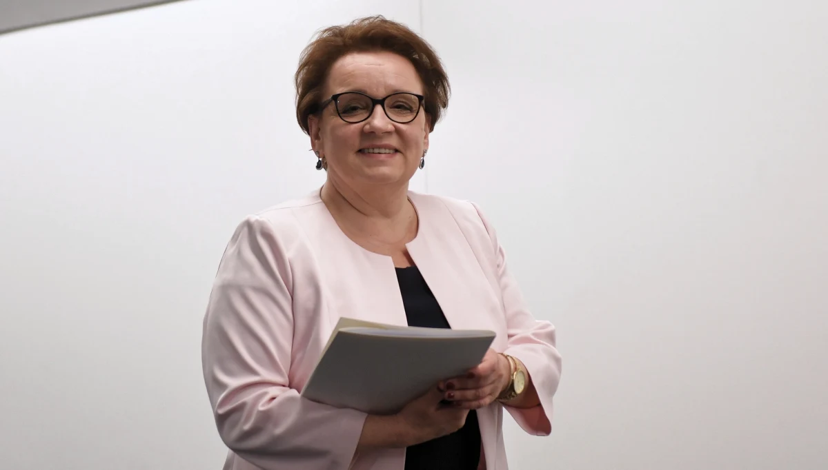 Podczas kwietniowego strajku nauczycieli kilkaset szkół odmówiło klasyfikacji uczniów. Łącznie poważnie zagrożonych brakiem klasyfikacji było 16 tys. przyszłych maturzystów - poinformowała minister edukacji narodowej Anna Zalewska. 