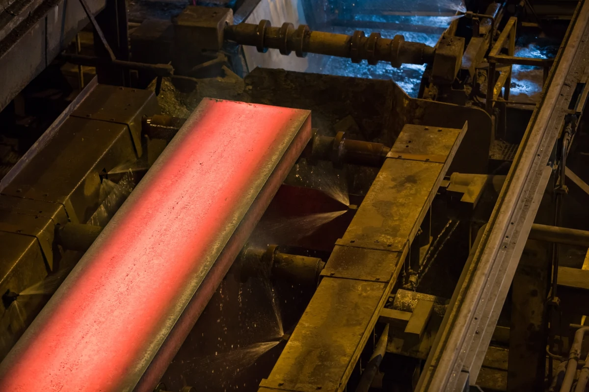 Minister energii Krzysztof Tchórzewski nie chce wziąć odpowiedzialności za problemy krakowskiej huty ArcelorMittal. Zakład we wrześniu ma wygasić piec, stawiając tym samym pod znakiem zapytania przyszłość co najmniej tysiąca dwustu pracowników. 