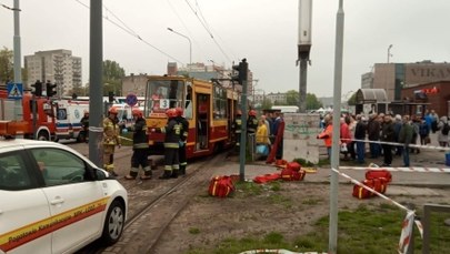 W Łodzi wykoleił się tramwaj. Pięć osób poszkodowanych 