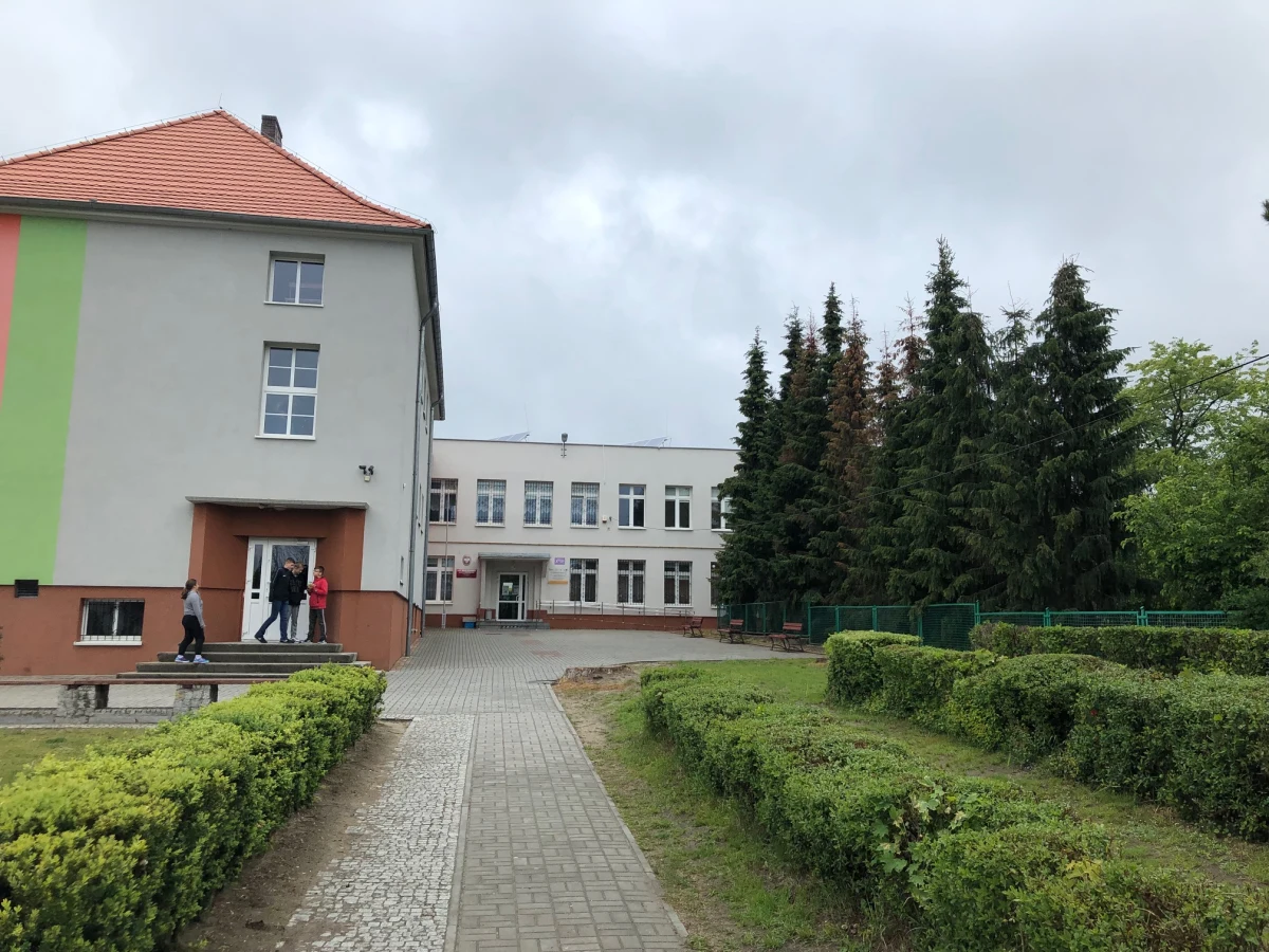 Uczniowie z okolic Zielonej Góry obawiają się, czy wystarczy miejsc w szkołach średnich. Sprawa jest poważna, bo czasu na złożenie dokumentów i wybór wymarzonej placówki zostało już niewiele. 