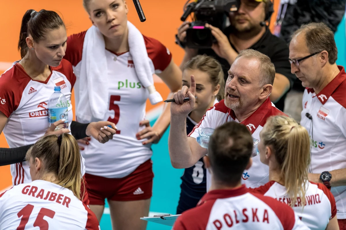 Polskie siatkarki pokonały Niemki 3:1 (25:14, 22:25, 25:18, 25:18) w swoim trzecim meczu grupy A turnieju Volley Masters rozgrywanym w szwajcarskim Montreux i awansowały do półfinału. We wcześniejszych spotkaniach pokonały Japonię 3:1 i przegrały z Chinami 1:3.