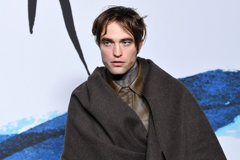 Robert Pattinson jest faworytem do założenia stroju Mrocznego Rycerza. Aktor miałby zagrać główną rolę w filmie Matta Reevesa "The Batman".