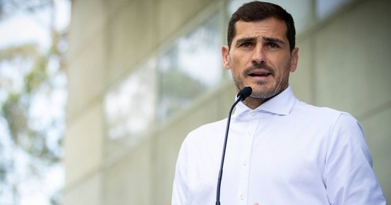 Słynny hiszpański bramkarz Iker Casillas zakończył piłkarską karierę - poinformował portugalski dziennik "O Jogo". 37-letni zawodnik FC Porto 1 maja miał atak serca podczas treningu i spędził pięć dni w szpitalu. Według mediów czuje się dobrze.