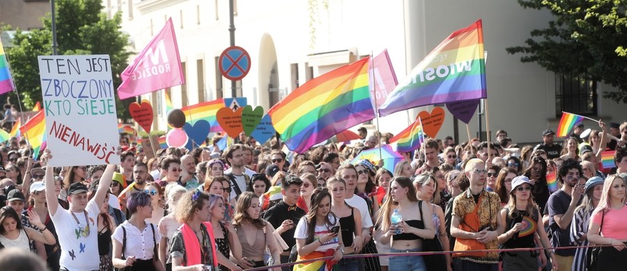 Ok. 3 tys. osób uczestniczyło w Marszu Równości, który przeszedł ulicami Krakowa. Manifestacja odbyła się pod hasłem "Zróbmy sobie raj". 