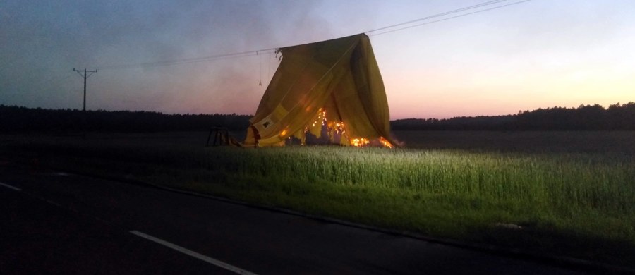 Między Kębłowem a Świętnem (woj. wielkopolskie) na linię energetyczną spadł balon. Informację o tym zdarzeniu dostaliśmy na Gorącą Linię RMF FM. 