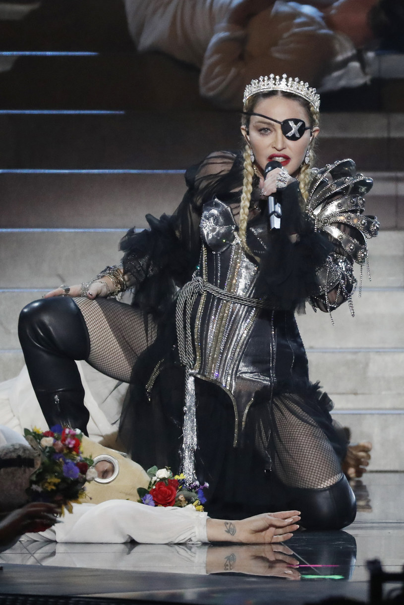 Specjalnym wydarzeniem podczas finału 64. Konkursu Piosenki Eurowizji w Tel Awiwie był występ królowej popu - Madonny.