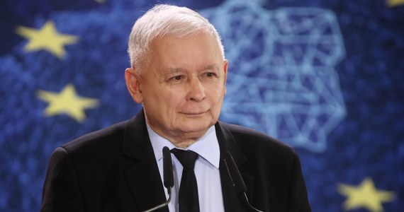Chcemy Europy, w której Polska nie będzie wykonywała niczyich poleceń, będzie krajem samodzielnym, nie będzie niczyim klientem i będzie mogła realizować własne interesy, oczywiście we współpracy z innymi - oświadczył prezes PiS Jarosław Kaczyński.