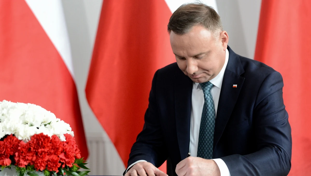Prezydent Andrzej Duda podpisał w poniedziałek ustawę o Narodowej Strategii Onkologicznej. Celem ustawy jest stworzenie ram prawnych umożliwiających opracowanie i przyjęcie strategii.