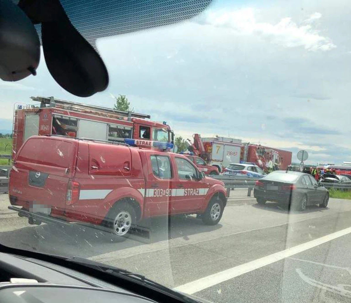 ​Jedna osoba zginęła i jedna została ranna w zderzeniu czterech samochodów na autostradzie A4 w Małopolsce - tuż przy bramkach w stronę Krakowa. Do wypadków doszło także po południu na śląskim i podkarpackim odcinku A4. 