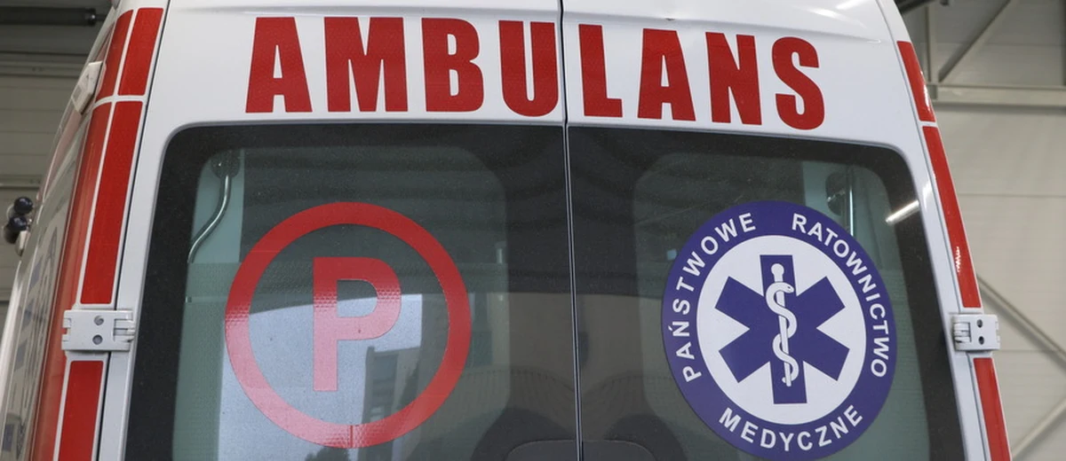 W czasie ćwiczeń na strzelnicy w Wyższej Szkole Policji w Szczytnie w Warmińsko-Mazurskiem rannych zostało dwoje policjantów - kobieta i mężczyzna. Pocisk wystrzelił z broni doświadczonego instruktora.