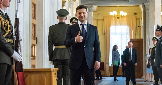 ​Prezydent Ukrainy Wołodymyr Zełenski poprosił USA o nasilenie sankcji wobec Rosji - poinformowała jego administracja po rozmowach z przedstawicielami Stanów Zjednoczonych, którzy przybyli na jego inaugurację do Kijowa.