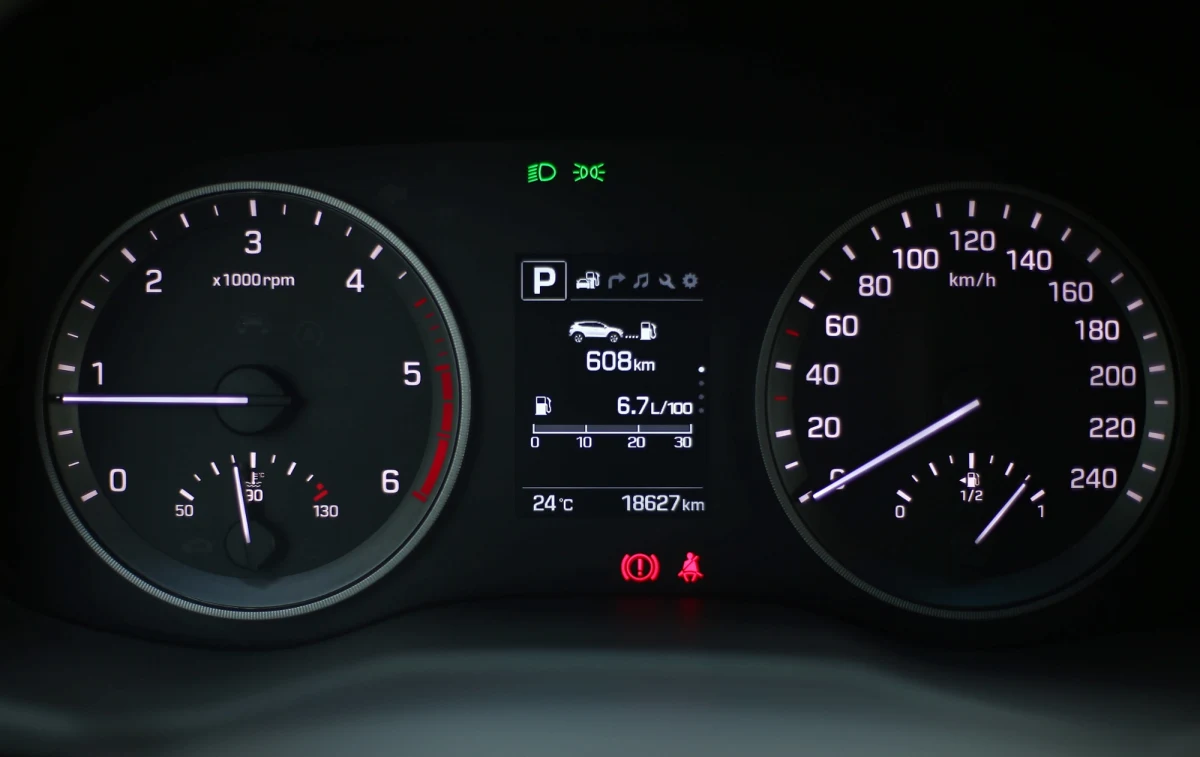 Przez pospieszne wprowadzanie zmian w kodeksie karnym posłowie usunęli z niego przepis, wprowadzający kary za fałszowanie liczników samochodowych. Uchwalone niedawno przepisy, z których dumny był minister sprawiedliwości - zostały wymazane z kodeksu, jeszcze zanim zdążyły wejść w życie.
