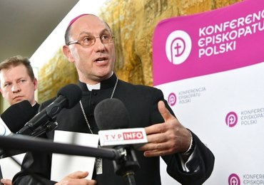 Biskupi o pedofilii i filmie Sekielskich: Nie uczyniliśmy wszystkiego, aby zapobiec krzywdom