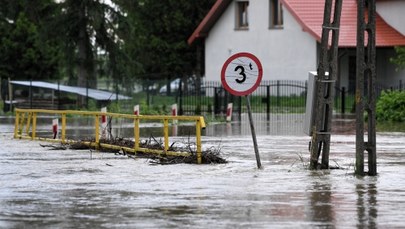 Wysoki pozom rzek na południu Polski. IMGW ostrzega