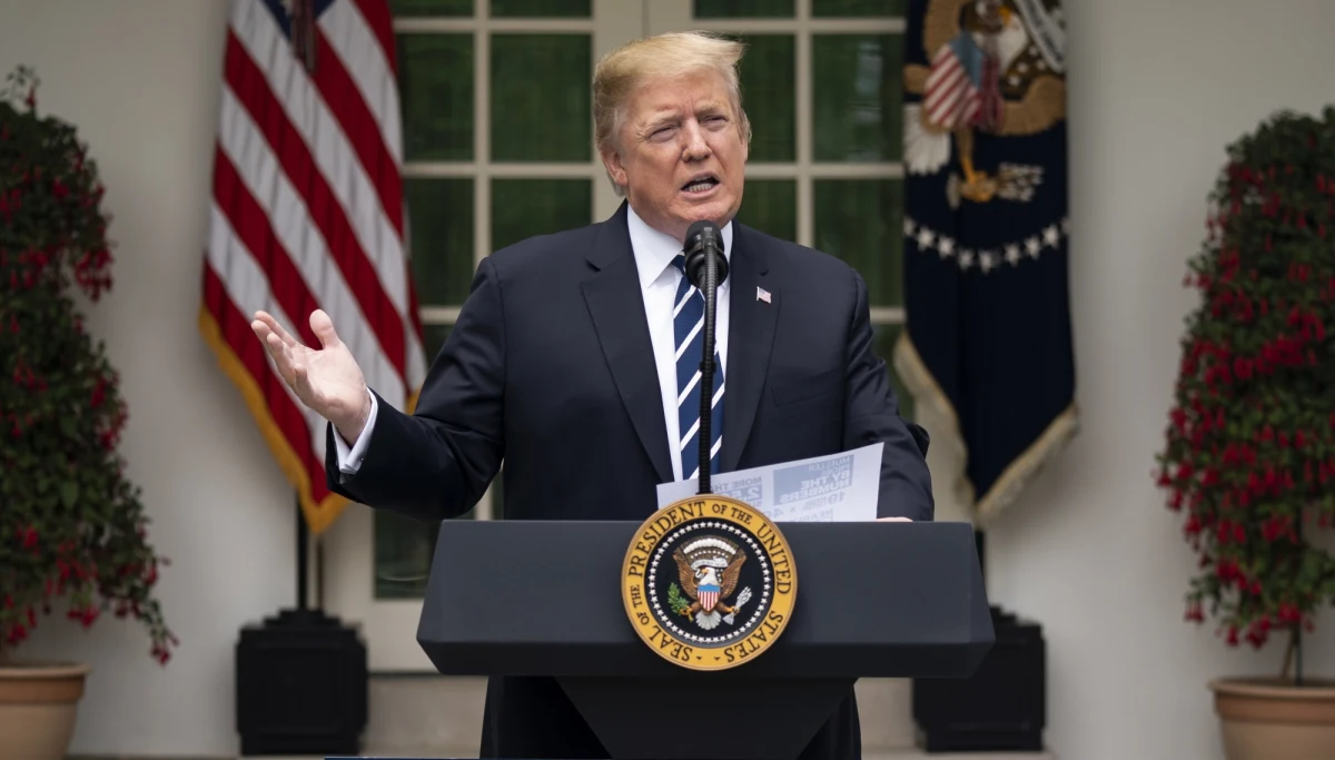 Sąd okręgowy w Nowym Jorku odrzucił w środę wniosek prezydenta Donalda Trumpa o zablokowanie przekazania jego dokumentów finansowych, głównie bankowych, Kongresowi USA. "Kongres ma prawo żądać tej dokumentacji" - stwierdził sędzia.