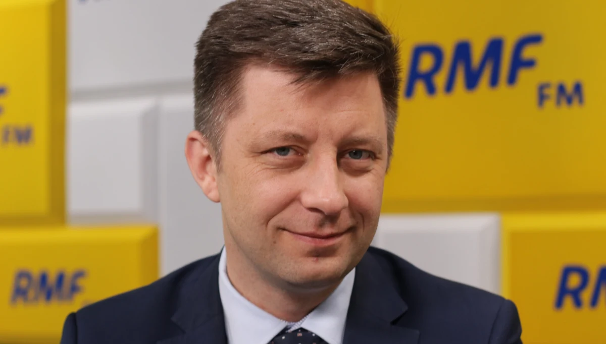 „To będzie komisja państwowa. Projekt ustawy w tej sprawie już powstaje. W najbliższych tygodniach zostanie zaprezentowany. Chcemy, by prace tej komisji ruszyły jak najszybciej” – mówił w Porannej rozmowy w RMF FM szef kancelarii premiera Michał Dworczyk, pytany o datę powstania komisji ds. pedofilii. „Myślę, że projekt ustawy zostanie opublikowany w czerwcu” – podkreślił.