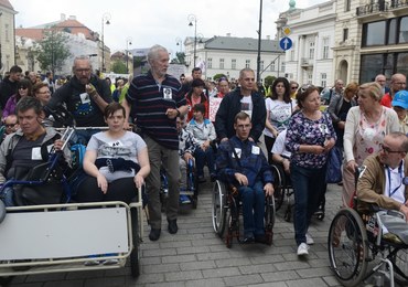 "Żądamy godnego życia". W Warszawie protestowali niepełnosprawni