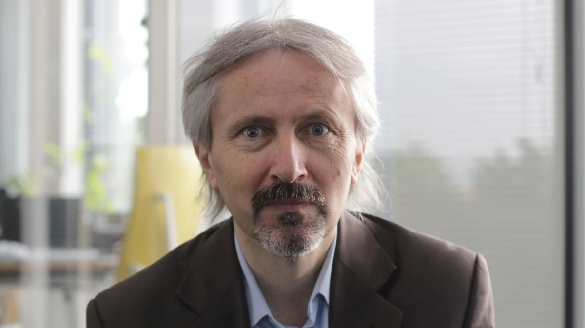 "Myślę, że Prawo i Sprawiedliwość pozostaje faworytem wyborów (do Parlamentu Europejskiego): w sensie zajęcia pierwszego miejsca - bo oczywiście zajęcie pierwszego miejsca nie zawsze oznacza, że jest się politycznym zwycięzcą wyborów" - ocenił w Porannej rozmowie w RMF FM prof. Rafał Chwedoruk. Jak obrazowo stwierdził: "Odróżniałbym życie społeczne od sportu: tu nie będzie Piasta Gliwice. Tu wygra Legia Warszawa albo Lech Poznań". Zdaniem politologa, Wiosna Roberta Biedronia może być "niemal pewna" wejścia do europarlamentu, Konfederacja KORWiN Braun Liroy Narodowcy - nie.