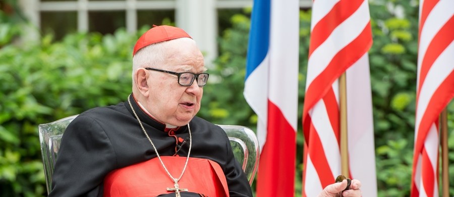 Były metropolita wrocławski, kardynał Henryk Gulbinowicz ma spędzić w szpitalu jeszcze co najmniej tydzień. Jak informują lekarze, stan hierarchy jest stabilny. 