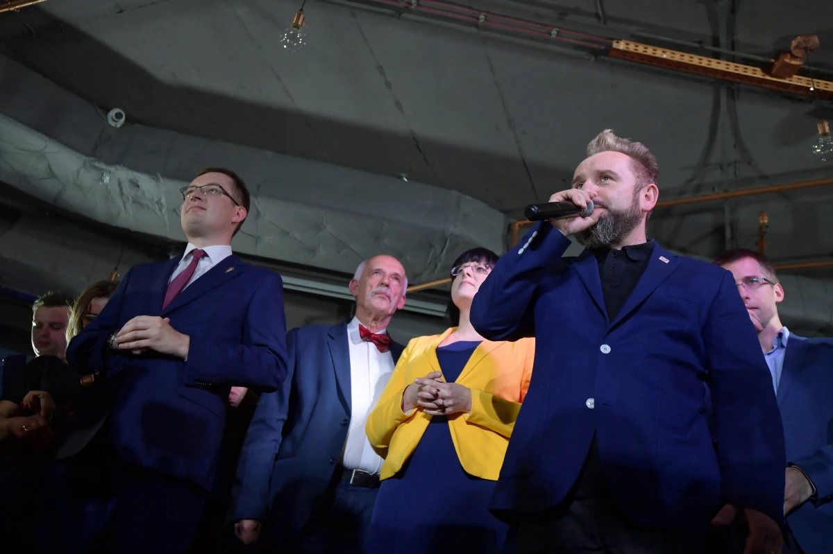 "Społeczeństwo uwierzyło w realizację idei prawicowej i narodowej, osiągnęliśmy sukces wbrew zmasowanej propagandzie medialnej i oszczerstwom, nastąpił "przełom" - w ten sposób sondażowe wyniki wyborów do PE, ocenili liderzy Konfederacji KORWiN Braun Liroy Narodowcy.