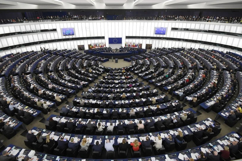 Politico wybrało 17 wpływowych europosłów. Wśród nazwisk jest jeden Polak